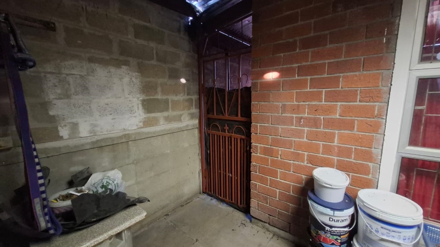 3 Bedroom Property for Sale in Lentegeur Western Cape